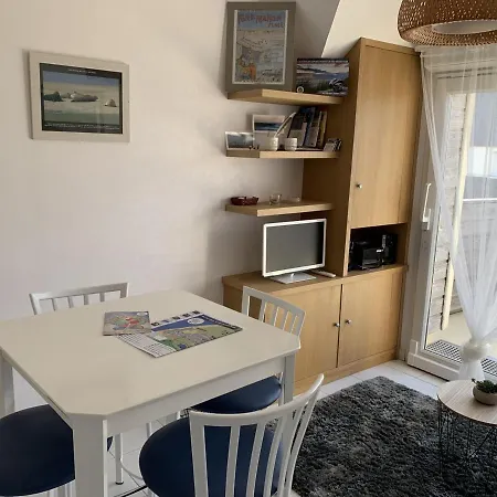 公寓 Proche Avec Parking Et Balcon - Fr-1-482-102