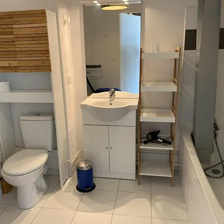 Proche Avec Parking Et Balcon - Fr-1-482-102 Apartmán